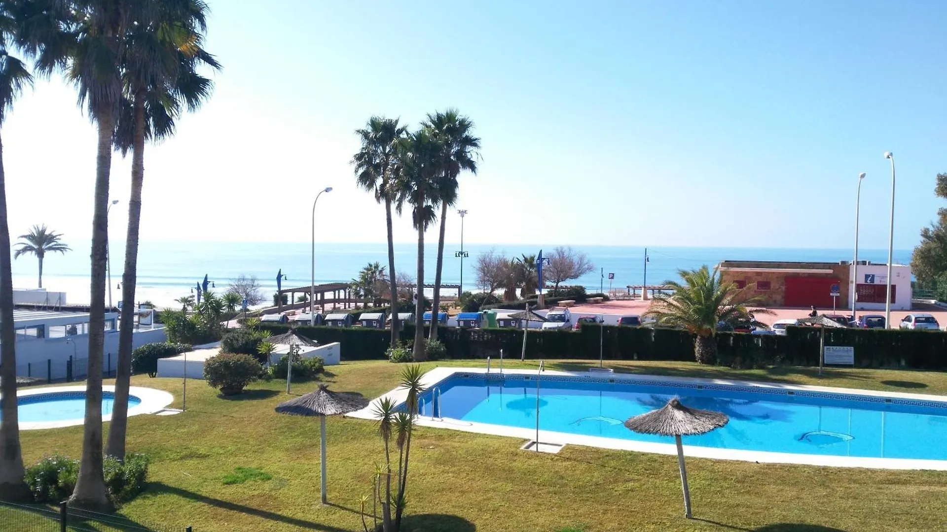 Precioso Apartamento En Primera Linea De Playa De La Barrosa Chiclana de la Frontera 0*,  Spain